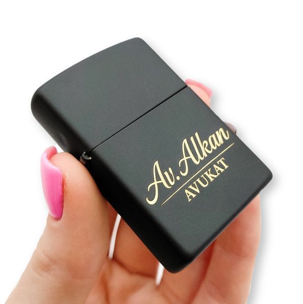 Черная бензиновая зажигалка Zippo с лазерной гравировкой "Avukat" LazerTAC Zippo 218 Regular Black Matte (151401) 151401 фото