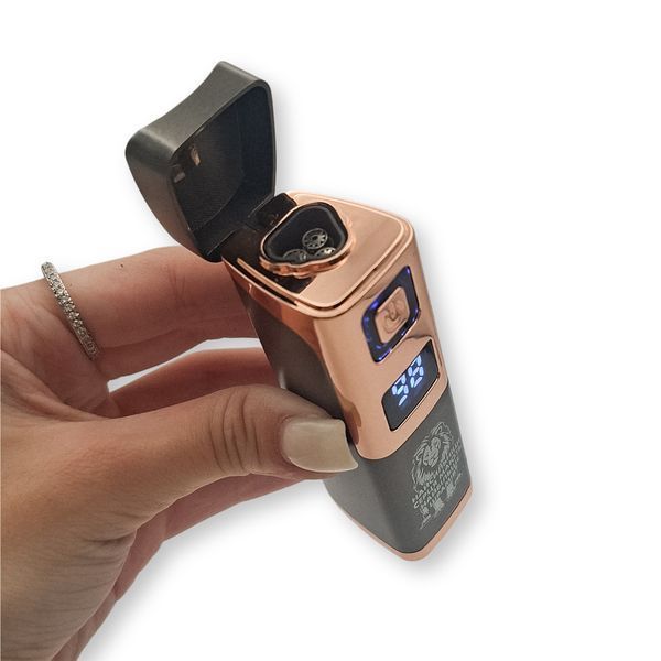 Электрическая USB зажигалка металлическая с гравировкой &laquo;У самых сильных сердец больше всего шрамов&raquo; 33793 LazerTAC Графит/Золото (220901) 220901 фото