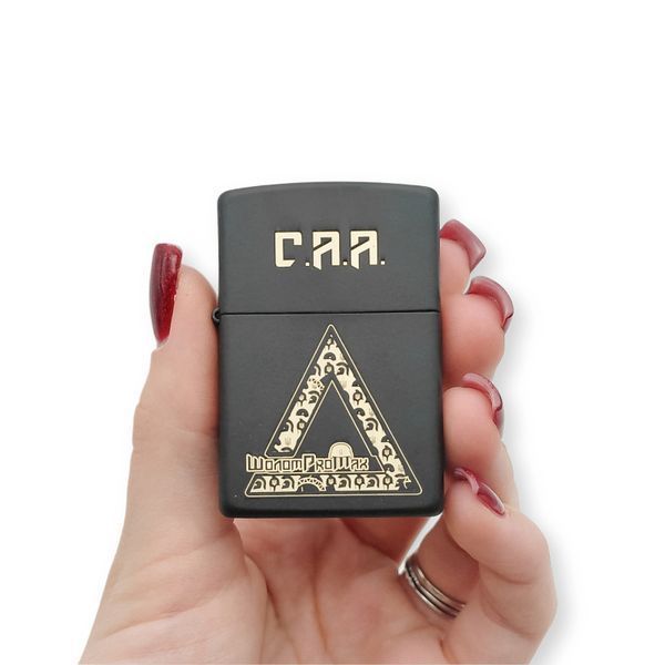 Чорна бензинова запальничка Zippo з лазерним гравіюванням С.А.А. LazerTAC Zippo 218 Regular Black Matte (230901) 230901 фото