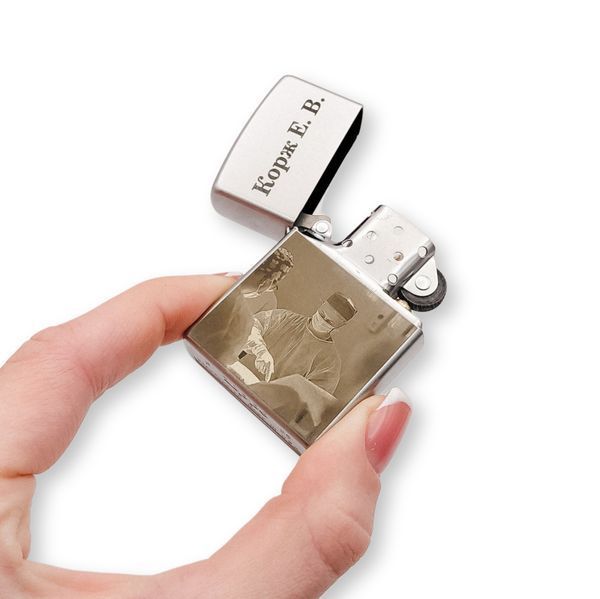 Бензиновая зажигалка Zippo с лазерной гравировкой вашей фотографии LazerTAC ZIPPO 205 REG SATIN CHROME (160101) 160101 фото