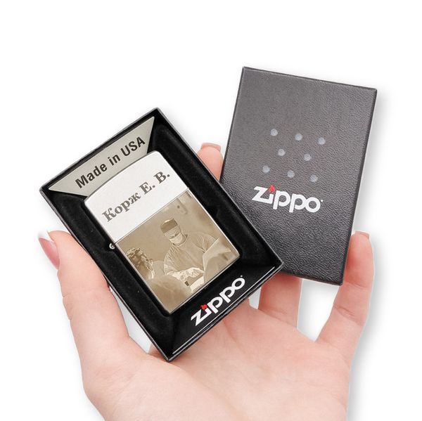Бензиновая зажигалка Zippo с лазерной гравировкой вашей фотографии LazerTAC ZIPPO 205 REG SATIN CHROME (160101) 160101 фото