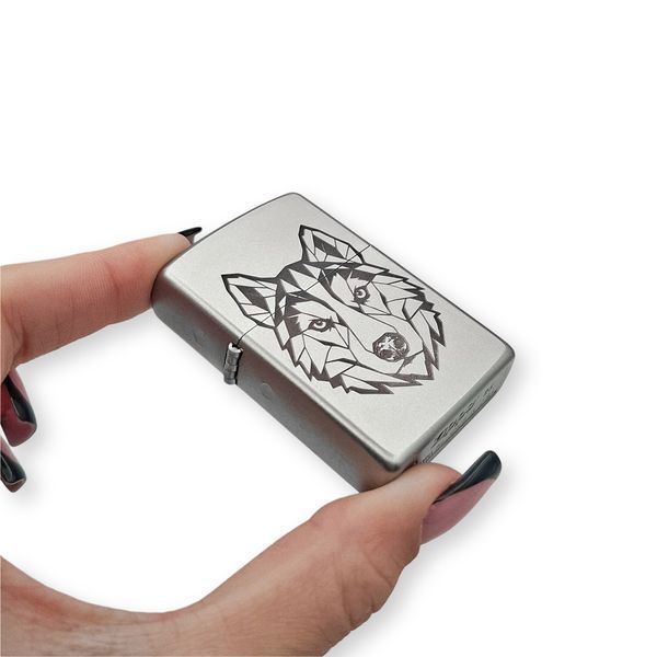 Бензинова запальничка Zippo з гравіюванням Вовка LazerTAC ZIPPO 205 REG SATIN CHROME (229501) 229501 фото