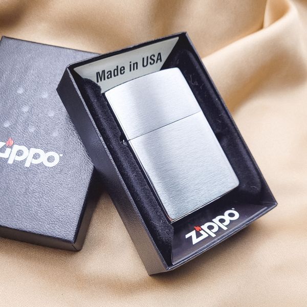Бензиновая зажигалка Zippo с лазерной гравировкой LazerTAC 200 REG BRUSH FIN CHROME 68601 фото