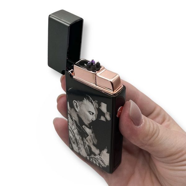 Електрична USB+газ запальничка металева з гравіюванням Вашої фотографії 33645 LazerTAC Чорна (193501) 193501 фото